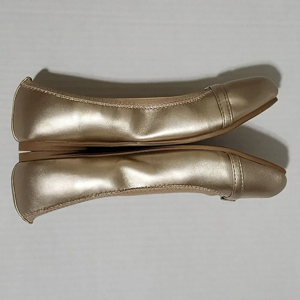 Kenneth Cole GNY irls Lea Ember Ballet Flats Pale Gold Dress Shoes Size 4 EUC